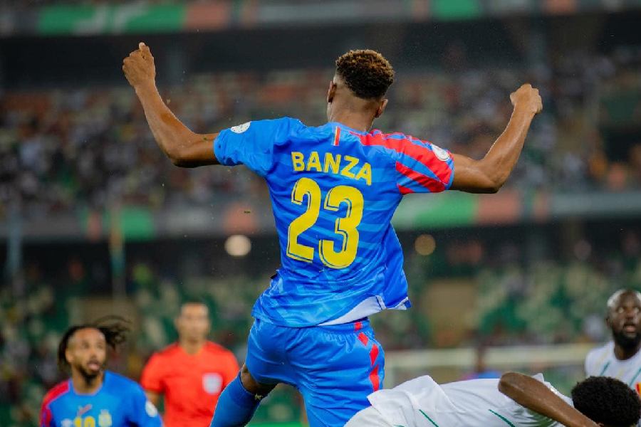 Simon Banza